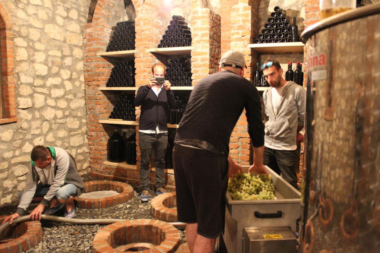 Hôtel Sadmeli Winery à Ambrolaouri Extérieur photo